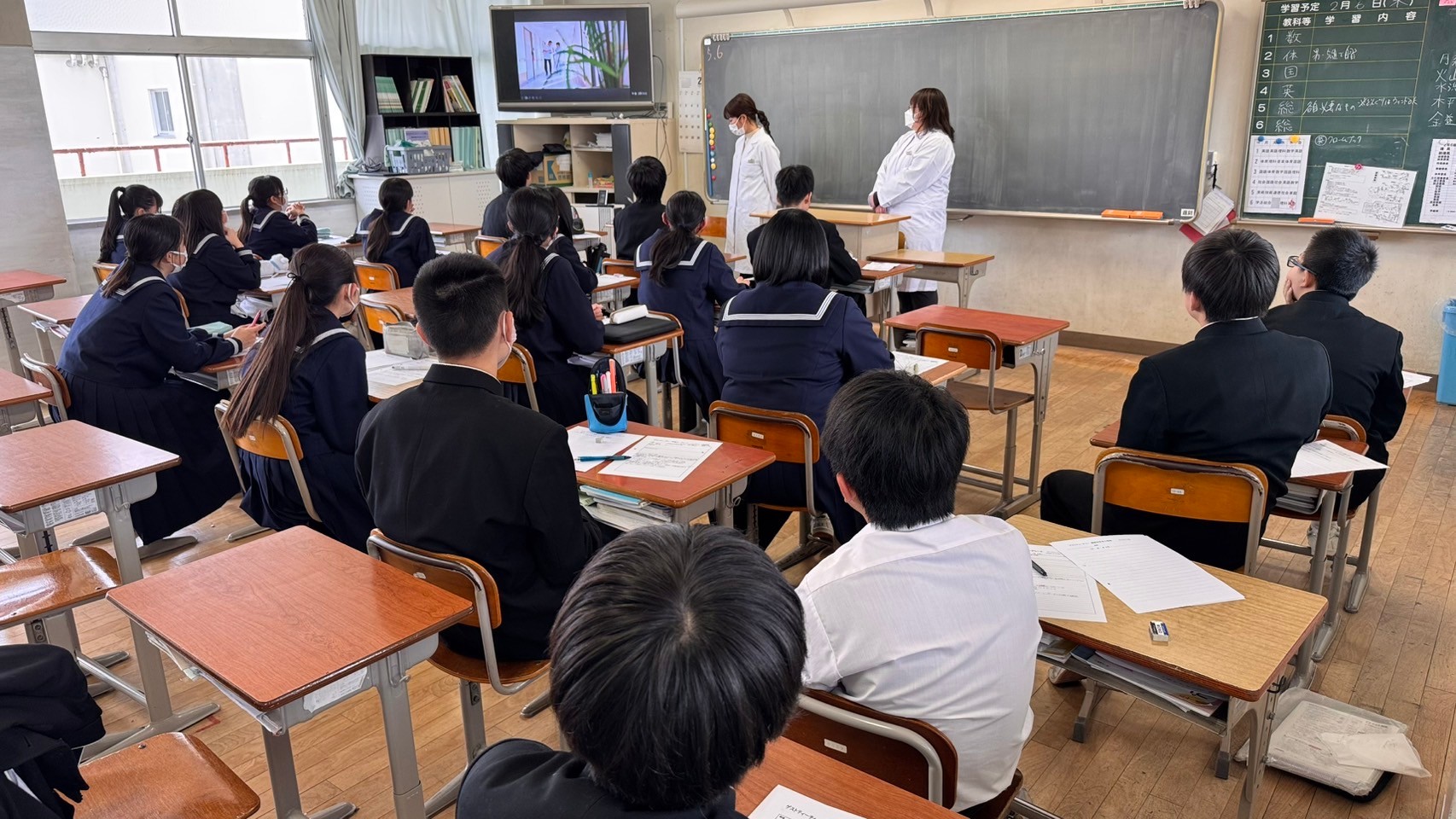 香芝中学職業講演会にゲストティーチャーとして参加しました